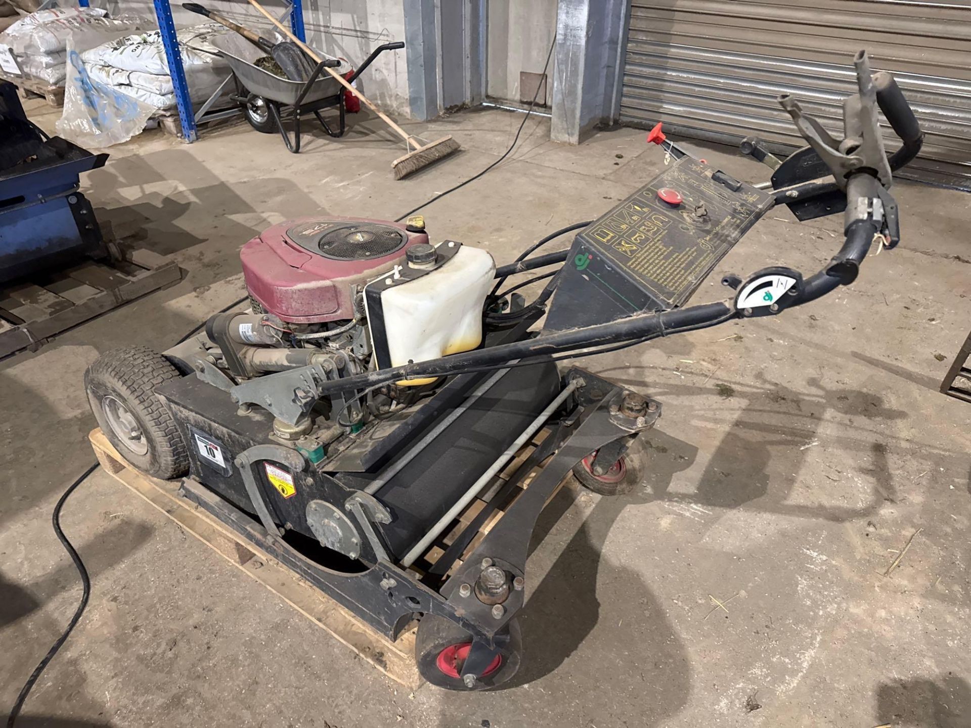 2003 David Jenkins SLA 500 Linear aerator with Intek 17.5hp Briggs & Stratton OHV engine with self-d - Image 8 of 8
