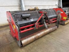 Redexim Verti-Drain 7626 aerator, PTO driven hydraulic adjustable front roller and depth control. Se