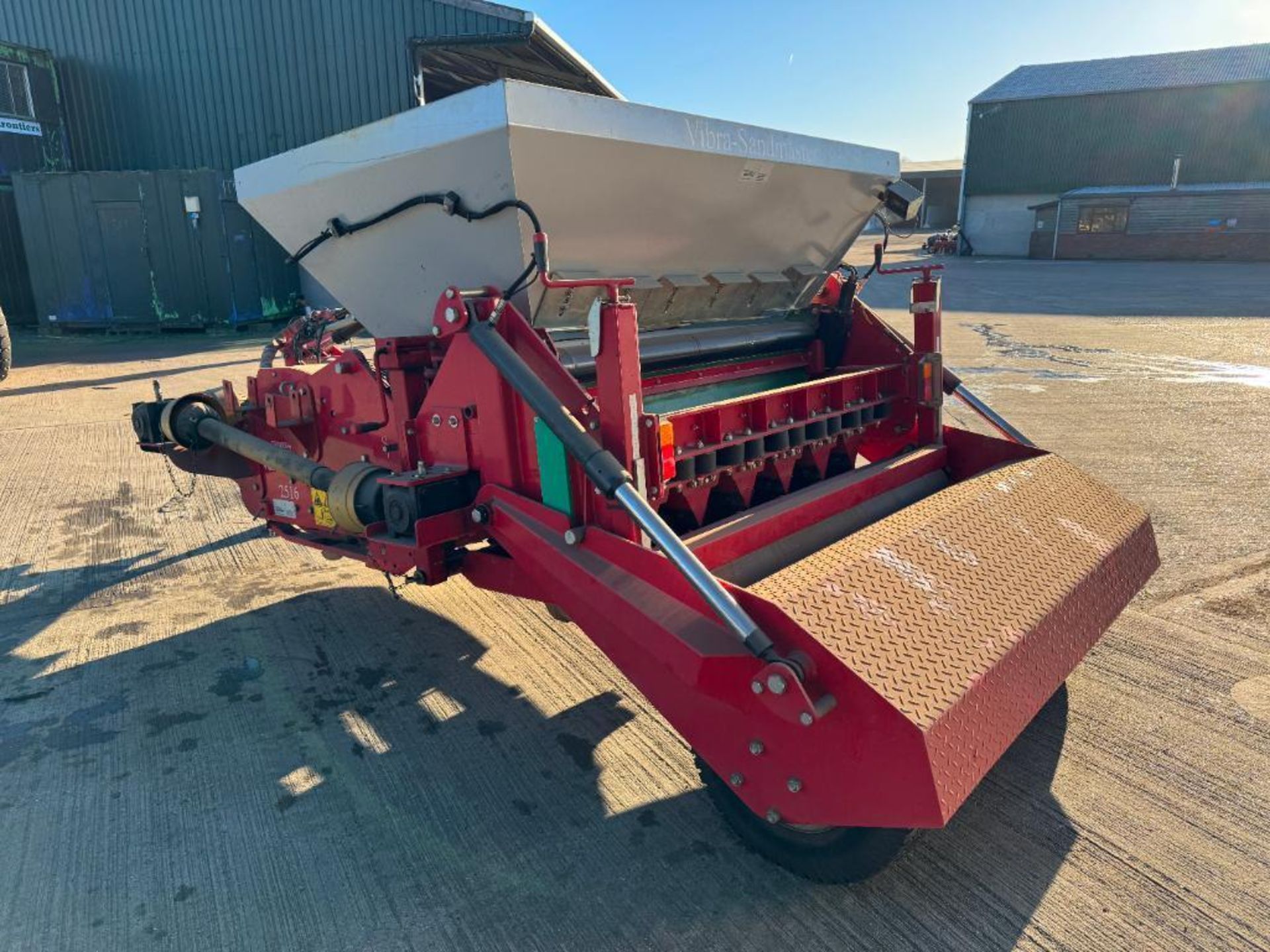 Charterhouse Vibra-Sandmaster 1600 complete with Redexim Verti-Quake 2516. Sandmaster Serial No: C21 - Image 7 of 25
