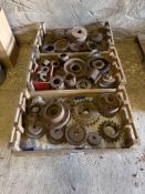 Quantity pulleys and gears