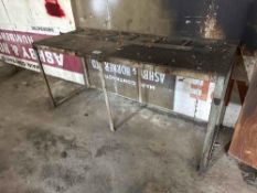 Metal work bench