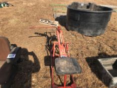 Red baron manual clay trap