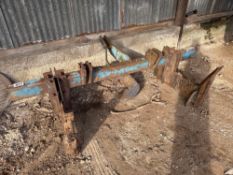 Ransomes 2 leg sub soiler