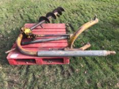 Post hole borer, linkage mounted