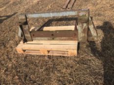 Twin bale spike Pin & cone attachments