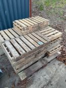 Approx 50no chittting trays