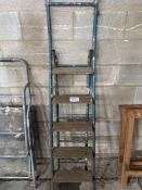 Metal frame steps. No VAT