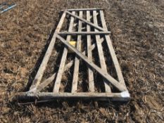 Wooden gate 3.5m