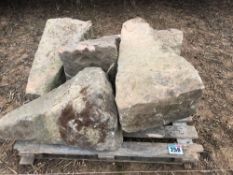 Quantity of saddle stone bases