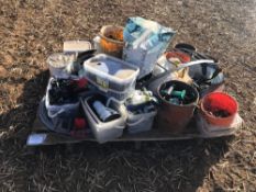 Quantity of electric fencing sundries