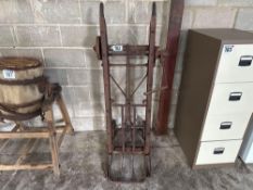 Vintage lifting barrow
