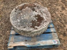 Trough/wheel (mexican hat style). Diameter: 0.91m