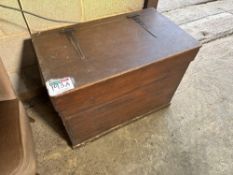 Wooden chest. No VAT