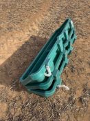 3No hook on plastic feed troughs