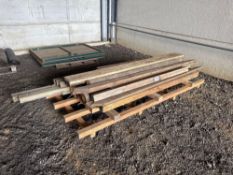 Quantity timber, various size lengths