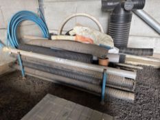 Quantity drainage pipe and stillage