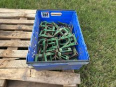 Quantity John Deere combine fingers