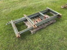 Quantity tower scaffold