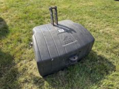 AGCO 900kg front weight block, linkage mounted