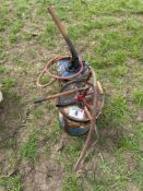 2No grease buckets with manual pump