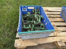 Quantity John Deere combine fingers