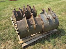 5No JCB digger buckets ​​​​​​​NB: No VAT on this lot