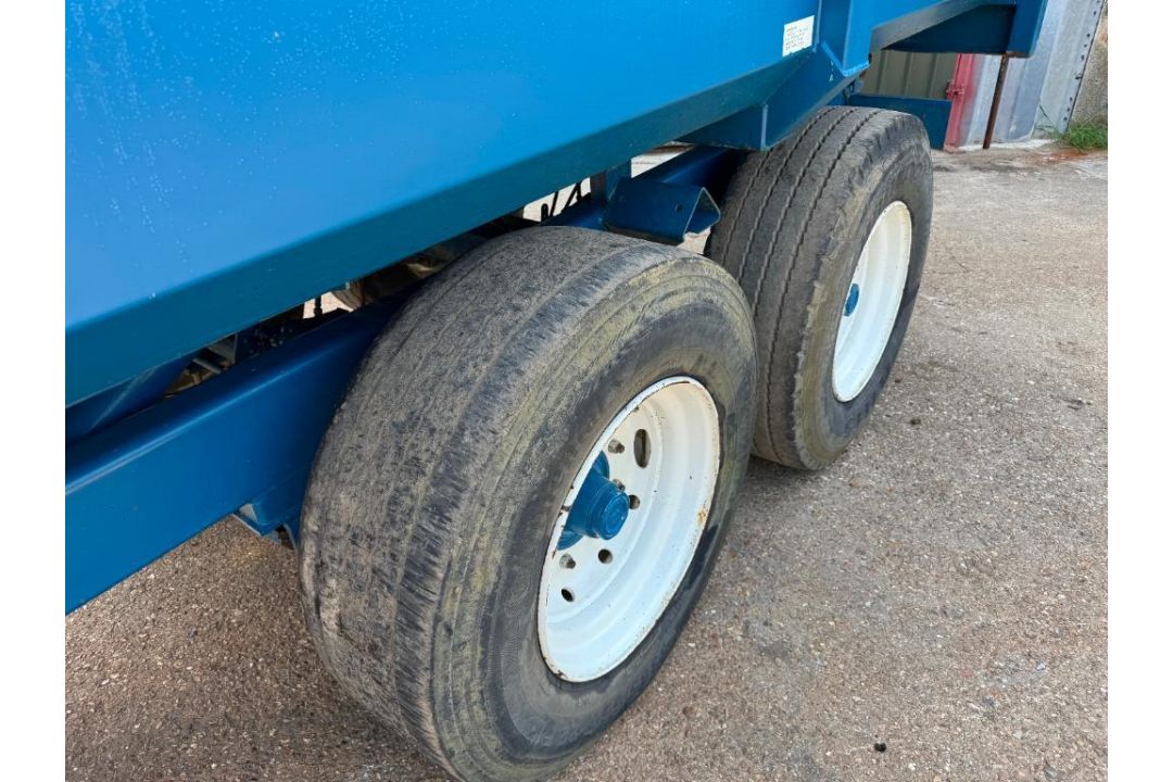 2000 AS Marston SAP 10t twin axle grain trailer with a manual tailgate and grain chute, fixed drawba - Image 3 of 20