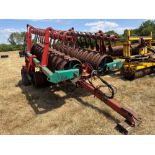 2003 Kverneland RTG 701B 7m horizontal folding Cambridge rolls with 24� breaker rings and levelling
