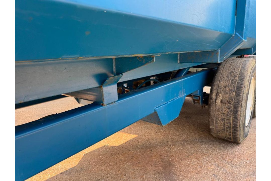 2000 AS Marston SAP 10t twin axle grain trailer with a manual tailgate and grain chute, fixed drawba - Image 5 of 20
