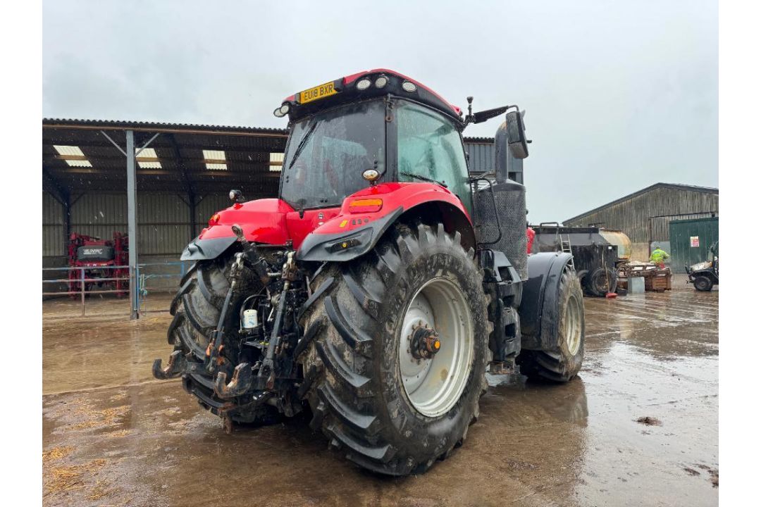 2018 Case Magnum AFS 380 CVX 50Kph 4wd tractor with front linkage, front and cab suspension, air bra - Image 13 of 34