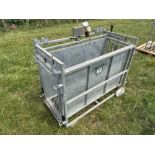 Pharmweigh galvanised pig weigh crate with Pharmweigh Junior weigh cell