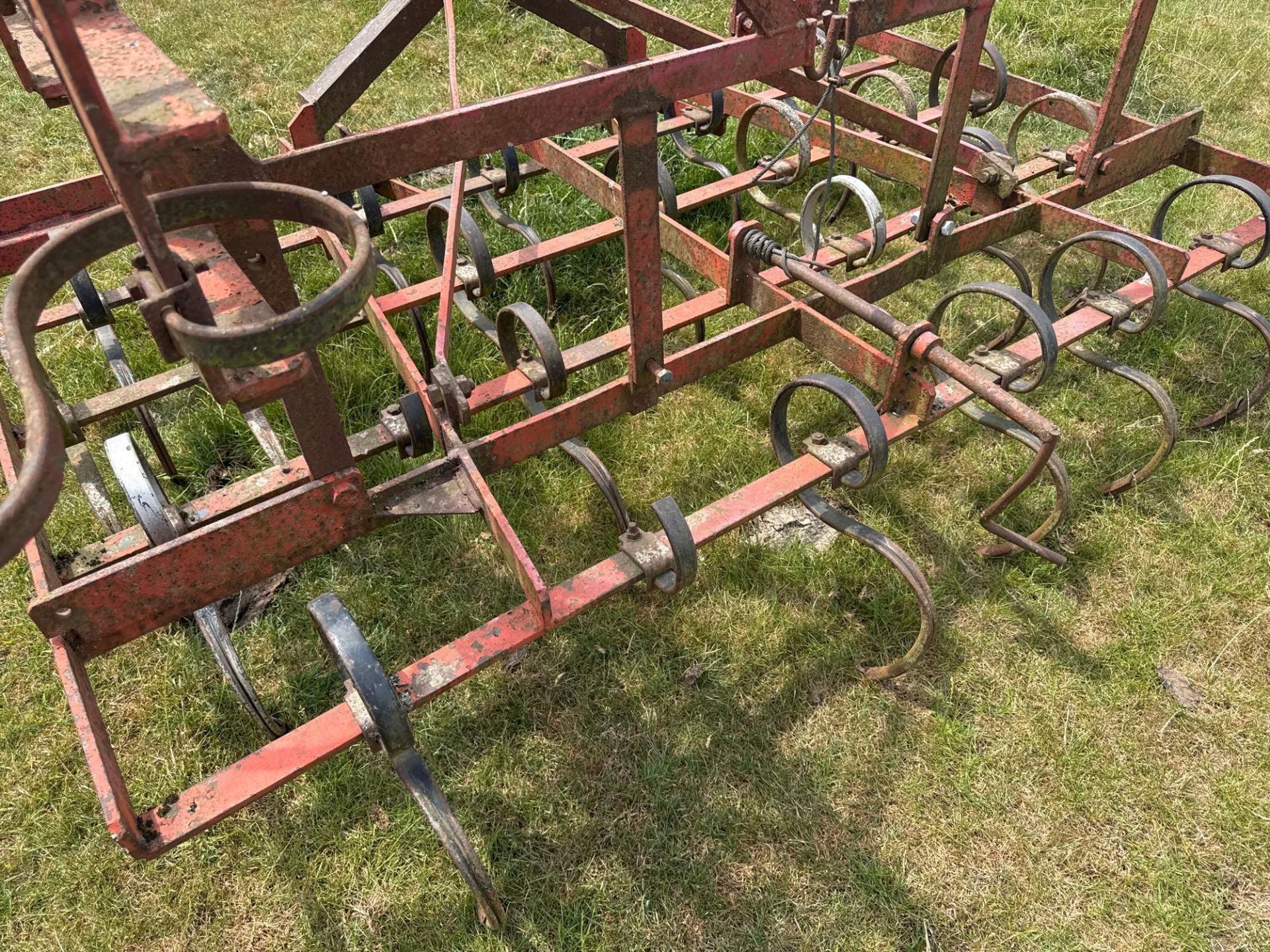 Kongskilde 4m spring tine cultivator, manual folding, linkage mounted - Image 7 of 8