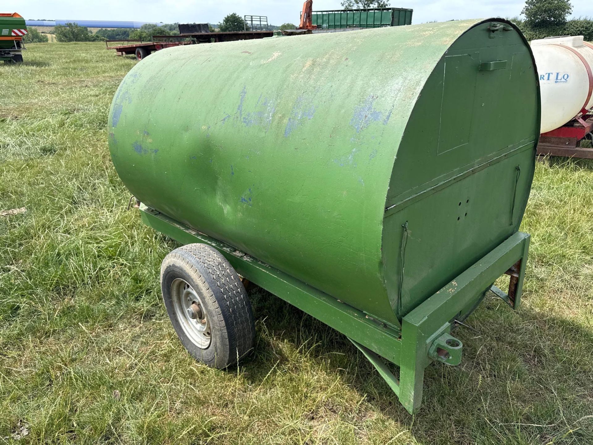 c.1,000l bunded fuel bowser with 12v pump and nozzle, single axle on 185R13 wheels and tyres - Image 2 of 7