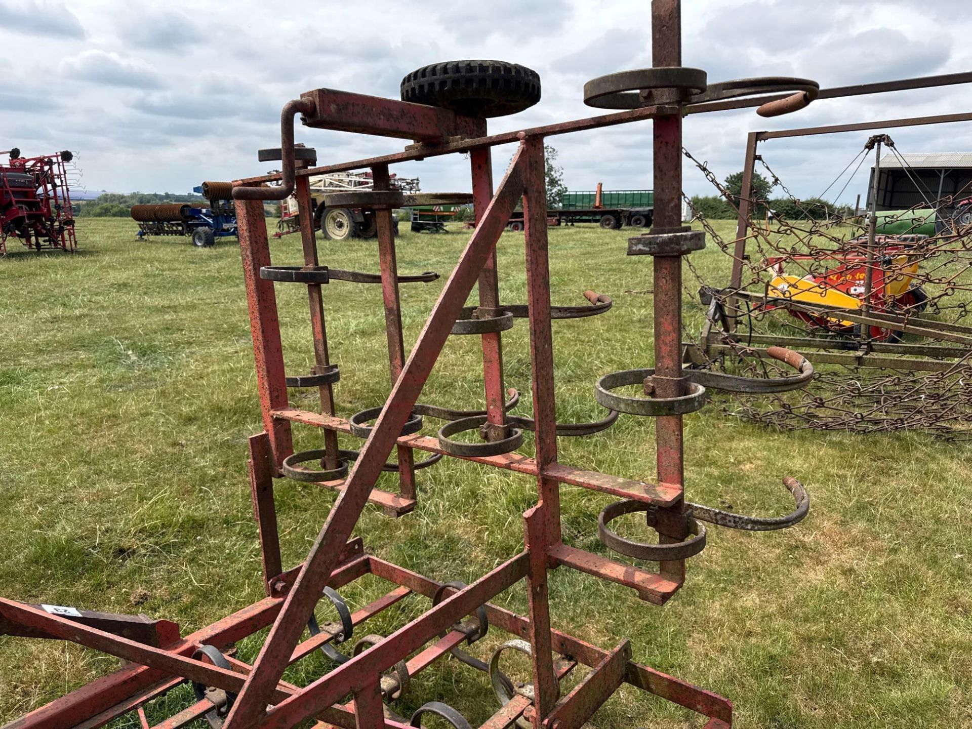 Kongskilde 4m spring tine cultivator, manual folding, linkage mounted - Image 8 of 8