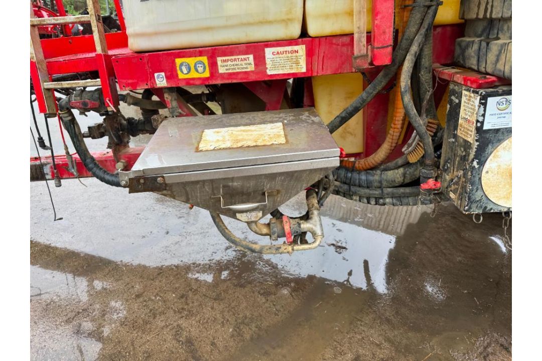 Landequip Intrac 5036 30m trailed sprayer with aluminium booms, 5,000l tank, 5No nozzle bodies, sect - Image 13 of 30