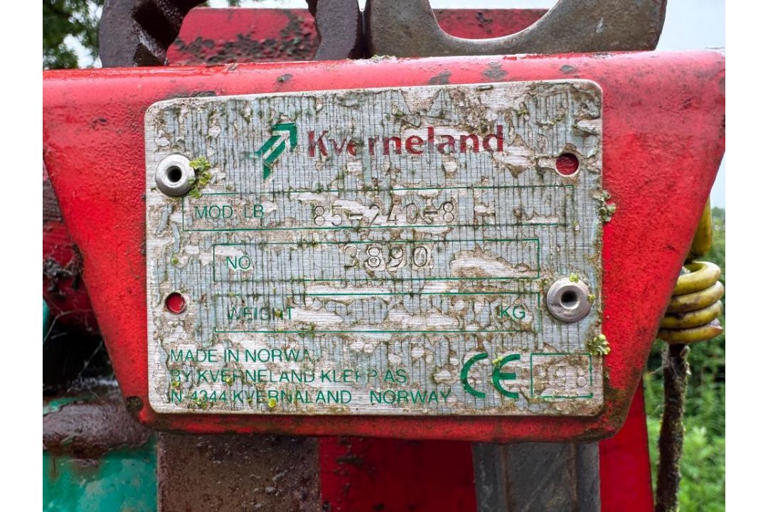 1998 Kverneland LB85 6f reversible plough with skimmers, hydraulic vari-width. Serial No: 3890. Mode - Image 7 of 14