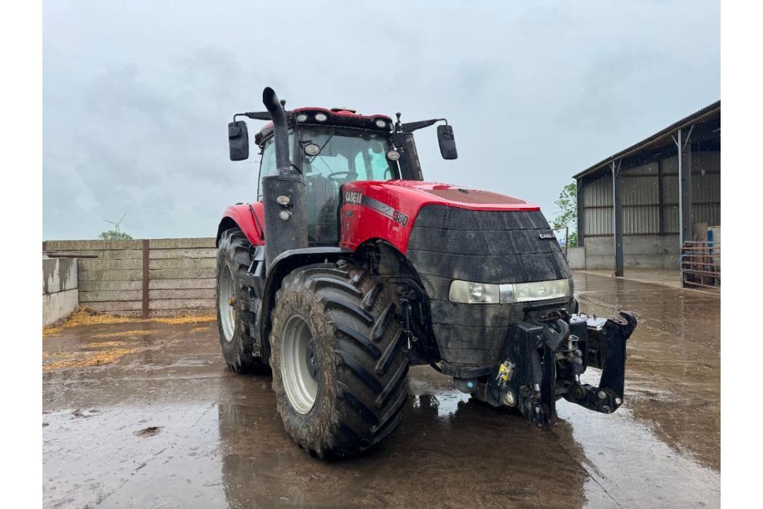 2018 Case Magnum AFS 380 CVX 50Kph 4wd tractor with front linkage, front and cab suspension, air bra - Image 31 of 34