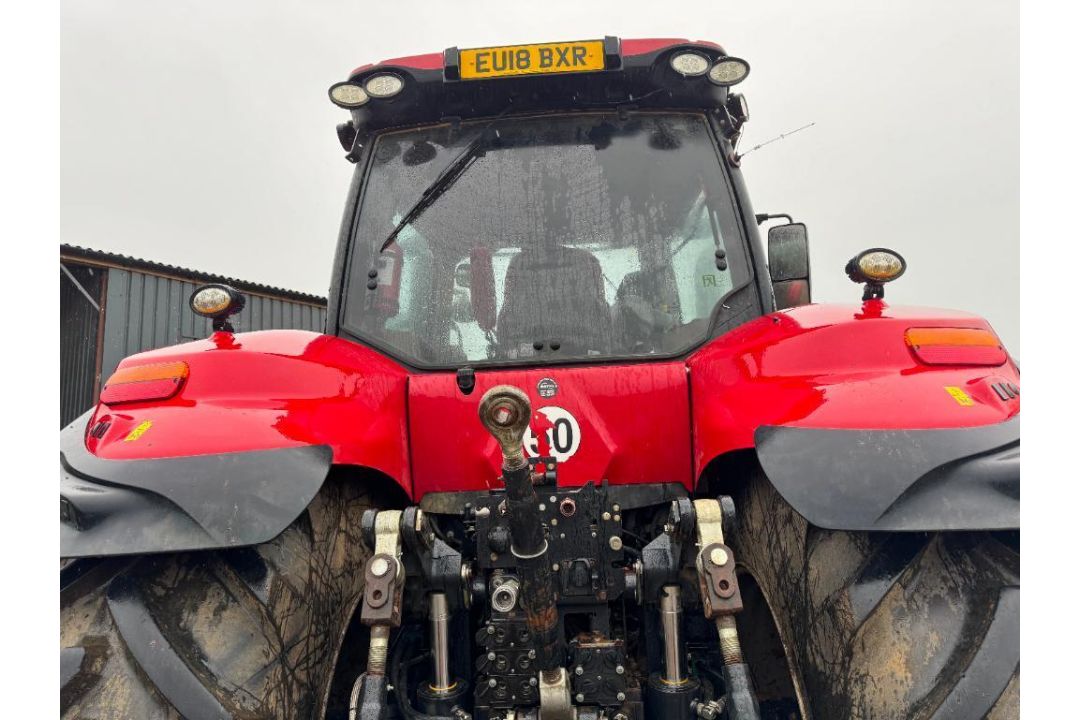 2018 Case Magnum AFS 380 CVX 50Kph 4wd tractor with front linkage, front and cab suspension, air bra - Image 15 of 34