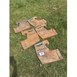 5No Ford 40kg wafer weights