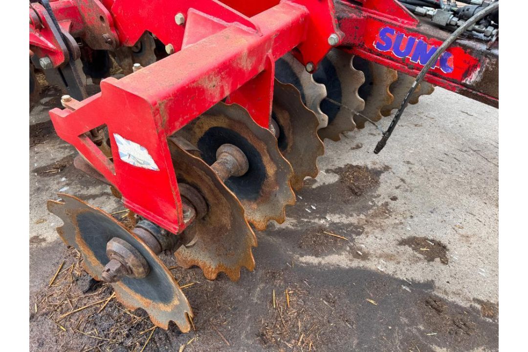 Sumo Trio 3T trailer cultivator with front discs, 6 legs and rear double discs to rear packer. Seria - Image 13 of 27