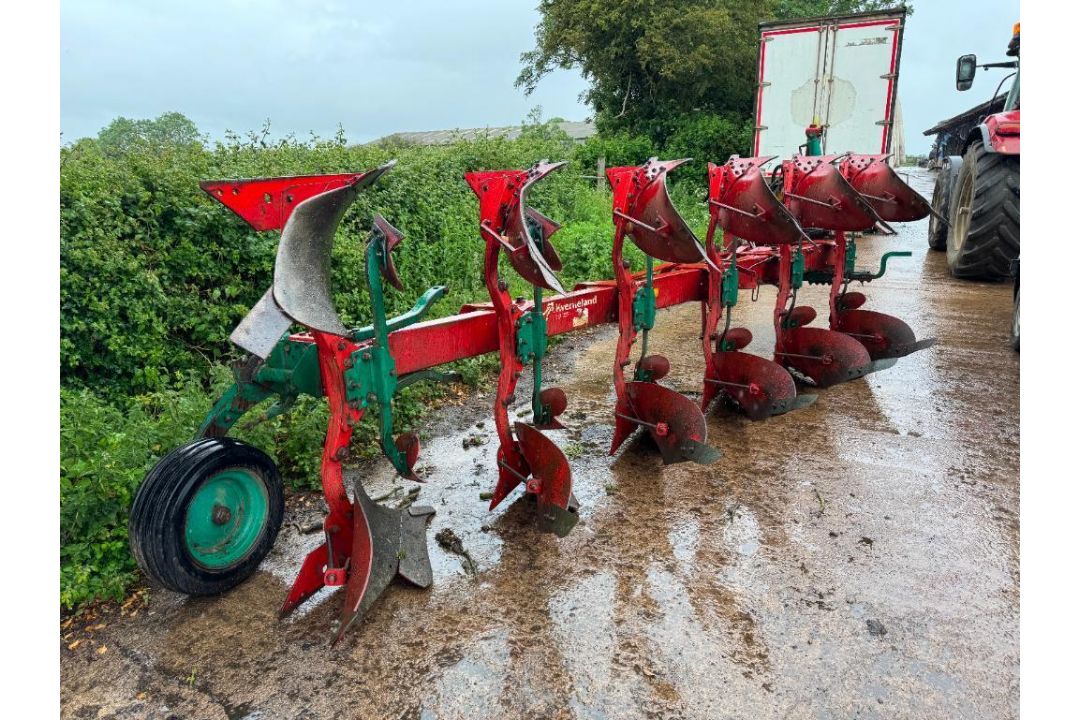 1998 Kverneland LB85 6f reversible plough with skimmers, hydraulic vari-width. Serial No: 3890. Mode - Image 10 of 14
