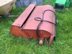 5ft bucket and brush on Quickie brackets (Buckinghamshire) (No VAT)
