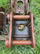 Top hat for digger with 45mm pins (Buckinghamshire) (No VAT)