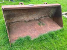 7ft6 grain bucket on pin and cone brackets (Buckinghamshire) (No VAT)