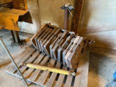 12x45kg tractor weights on 'A' Frame (Oxfordshire)
