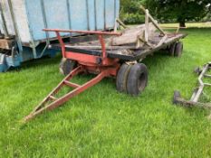 20ft articulated trailer with wooden steps (Buckinghamshire) (NO VAT)