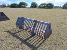 2018 Bucket Warehouse 8ft root bucket with Q-fit attachments