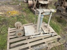 World Patents 200CWT balance scales