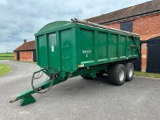 2003 Bailey twin axle 12t trailer. Leaf springs, hydraulic rear door, manual chute. On floatation 55