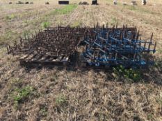 Quantity of trailing harrows